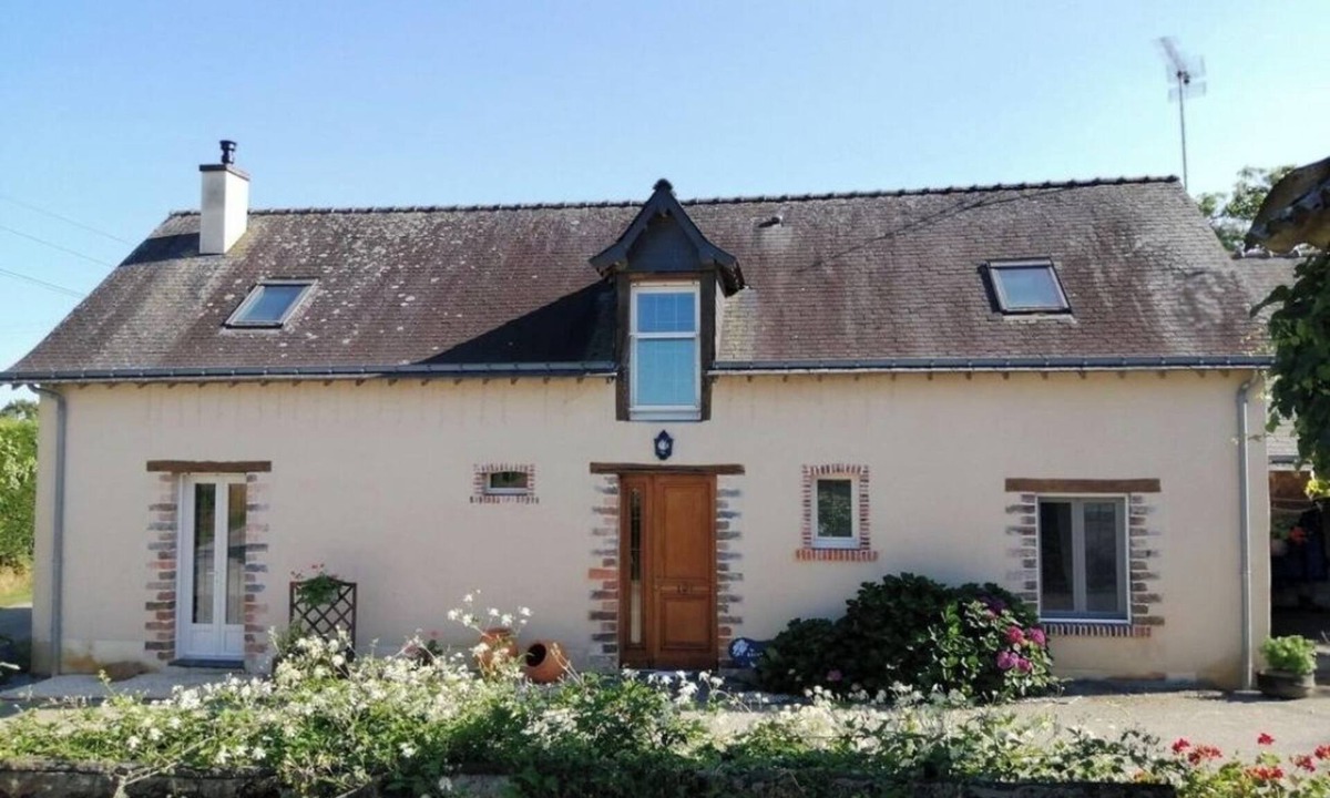 Marigne-Peuton House | Maison Rénovée Avec Goût au Cœur du Bocage Mayennais