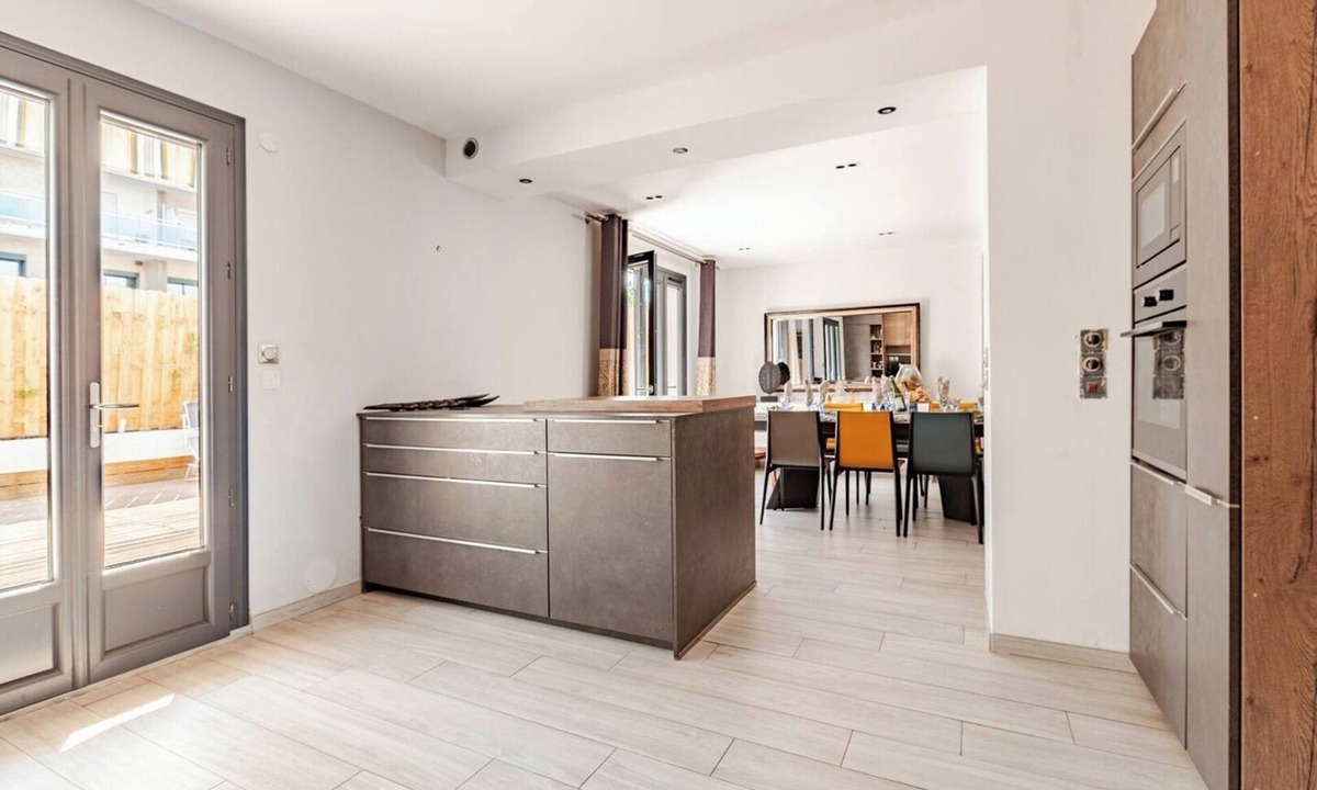 Bastide Saint-Louis House | MAISON ROSY WITH WHIRLPOOL BATH 20 STEPS FROM THE CANAL DU MIDI