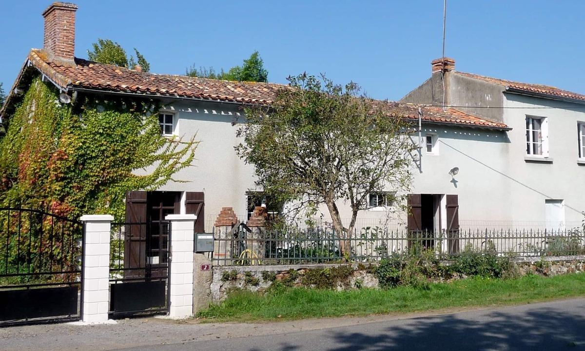 Sainte-Gemme House | Maison Sans Soucis