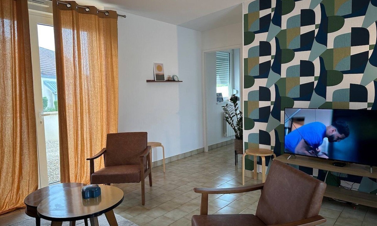 Chablis House | Maison Seventies, climatisée, parking privé