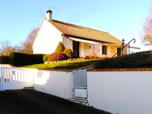 Disse-sous-le-Lude House | Maison située aux confins de la Vallée du Loir