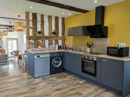 Loury House | Maison spacieuse avec jardin privatif, idéale pour 6, proche Orléans et Châteaux de la Loire - FR-1-590-236