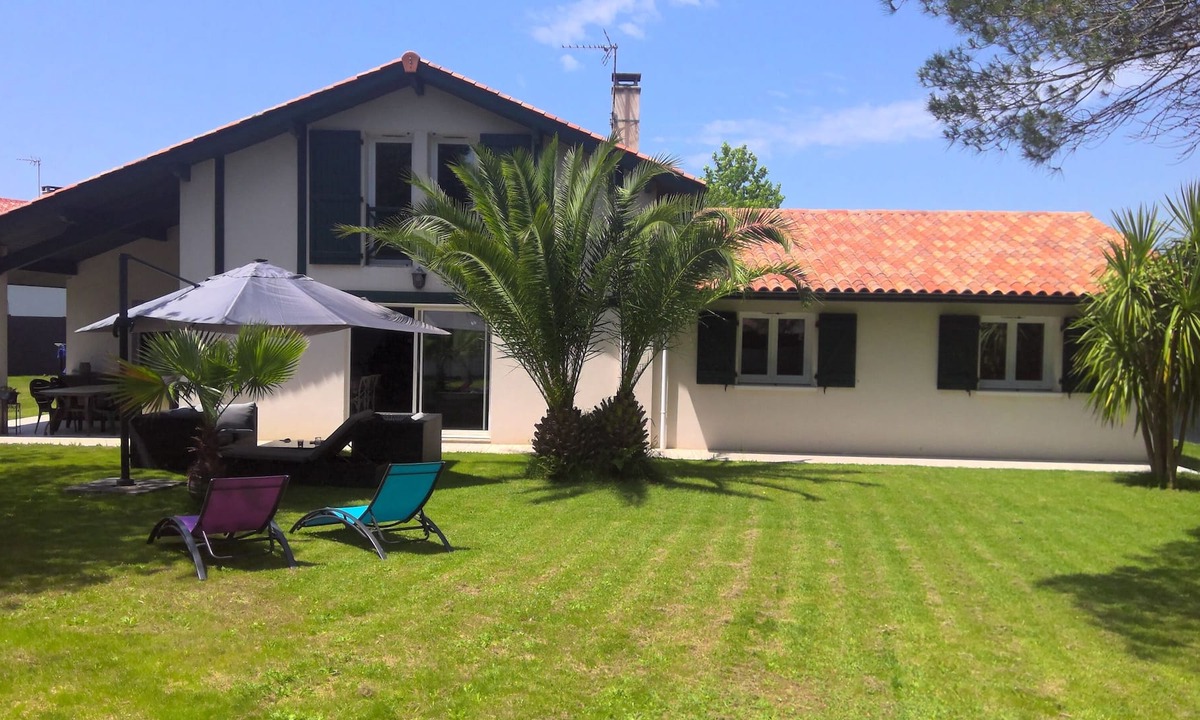 Ustaritz House | Maison Spacieuse et Moderne au Pays Basque