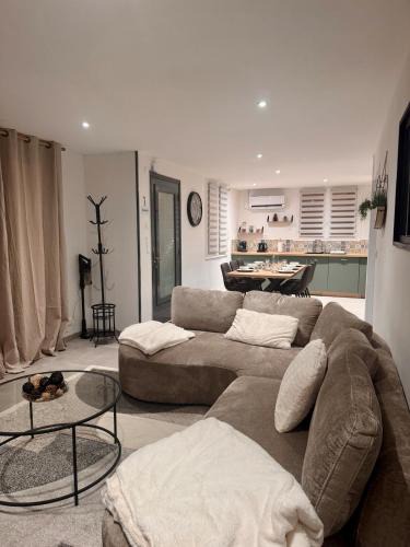 Saint-Epain House | Maison spacieuse pour 6 personnes