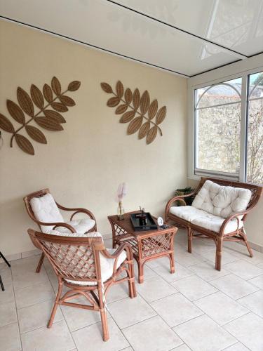 Sancheville Apartment | MAISON STUDIO AVEC VERANDA ET JARDIN a SANCHEVILLE