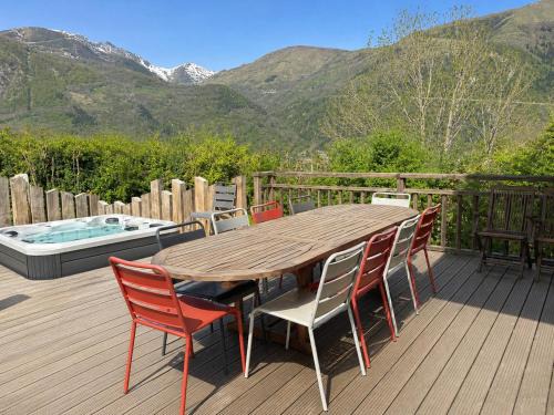 Bourisp Ski Chalet | Maison Style Chalet 4 étoiles avec Jacuzzi- La Sérénité de Sailhan