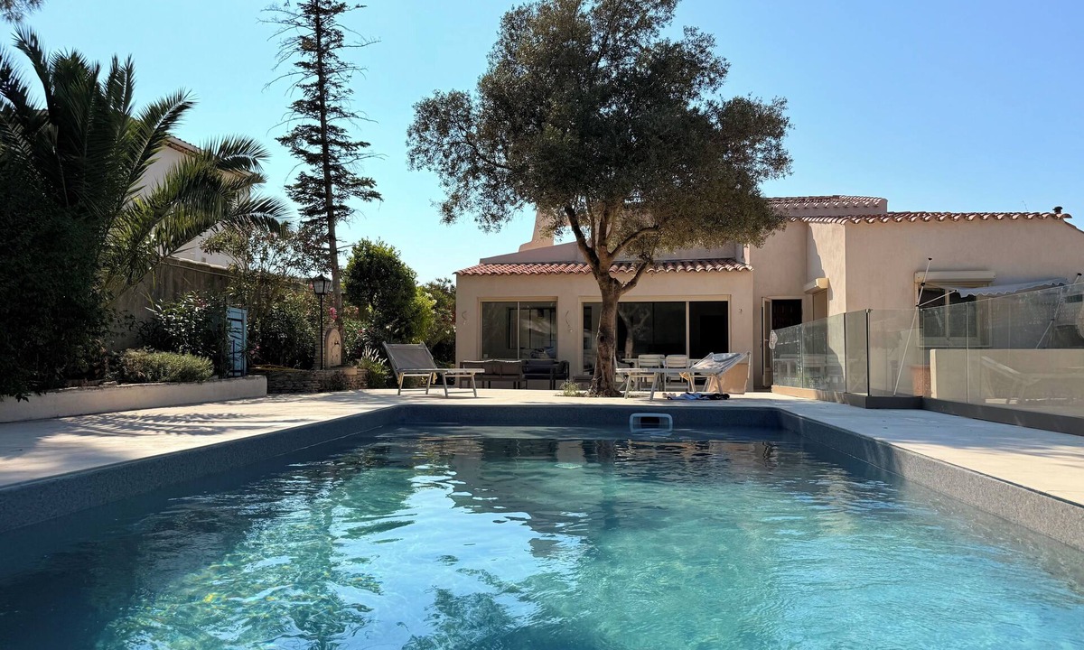 Martigues House | Maison Sud: Between sea and vineyards