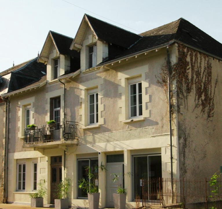 Chateauneuf-la-Foret Apartment | Maison Tarrade