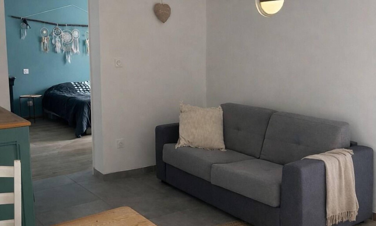 Vals-les-Bains Condo | Maison Thany garden apartment