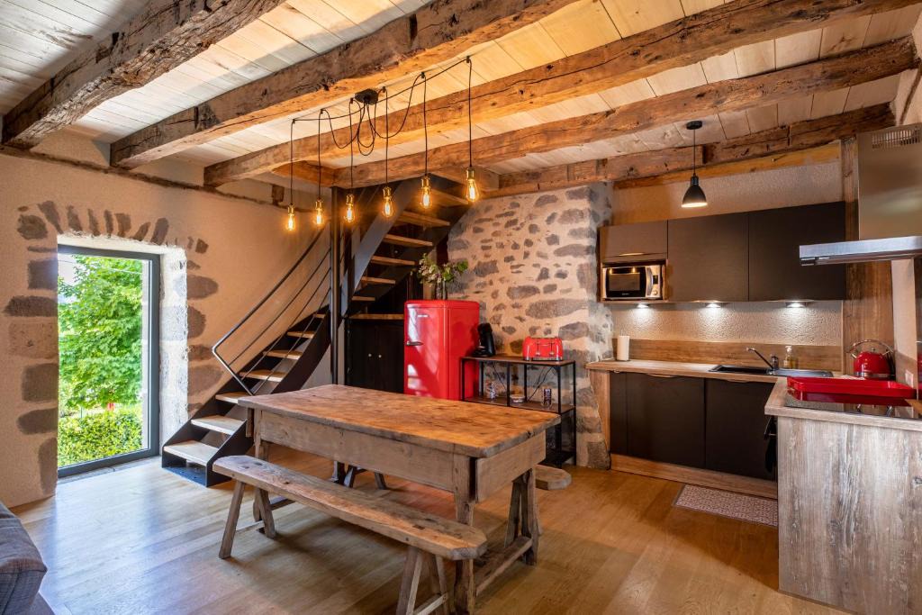 Marmanhac House | Maison typique des monts du Cantal