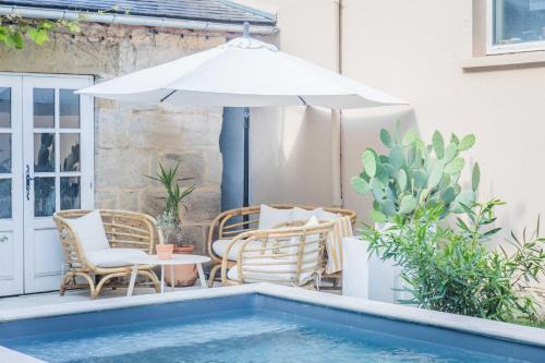 Brive-la-Gaillarde Apartment | Maison Victoire