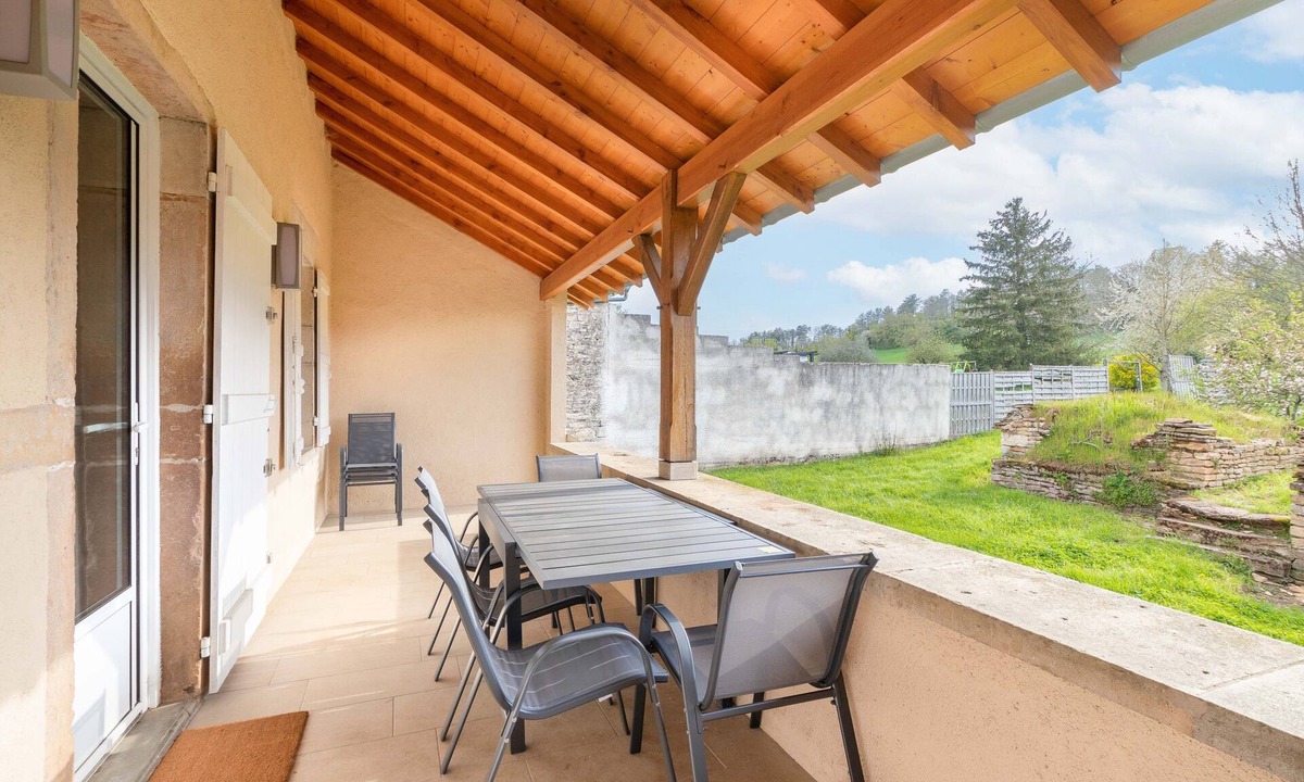 Bresse-sur-Grosne House | Maison Vigneronne