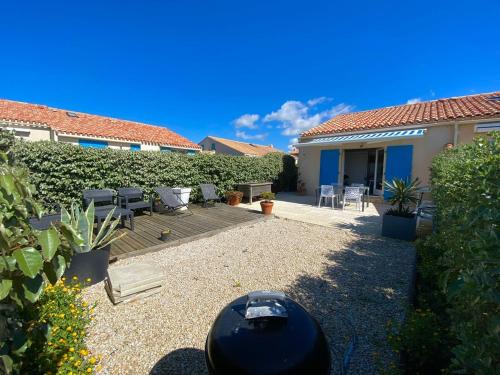 Bretignolles-sur-Mer House | maison vue sur mer dans les dunes avec acces direct aux plages