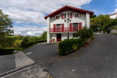 Hasparren Apartment | Maison Xara-heguia