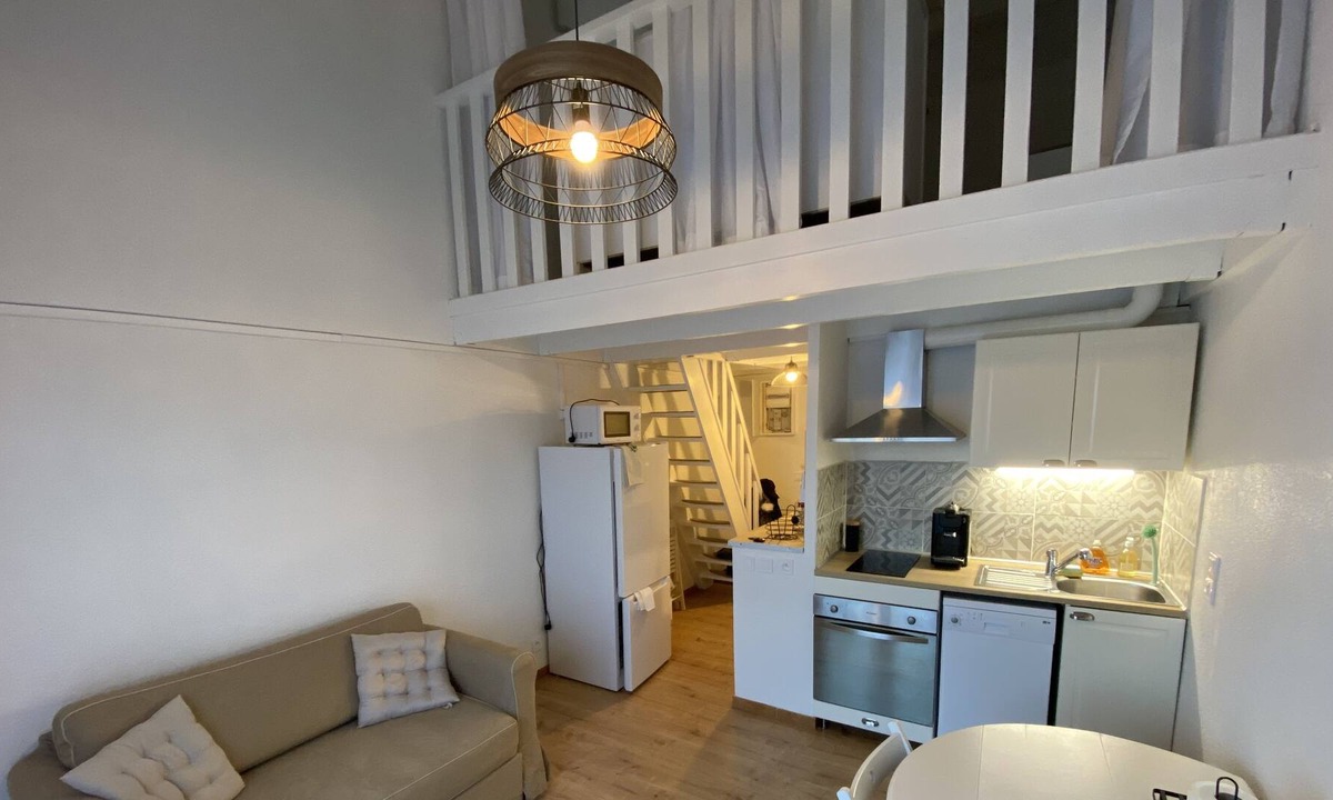 Saint-Vallier-de-Thiey House | Maisonette in closed residence