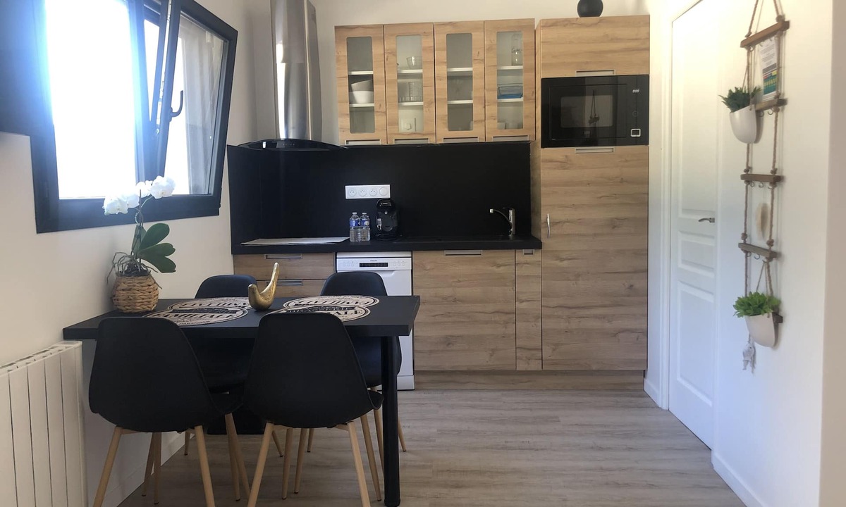 Langrune-sur-Mer House | Maisonette-1 with terrace 100m from the beach