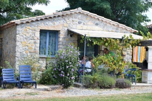 Grospierres Ski Chalet | Maisonette #17, 4 Pers, Domaine De Ribiere