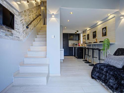 Les Arenes Apartment | Maisonette avec cours privative dans residence securisée avec Piscine