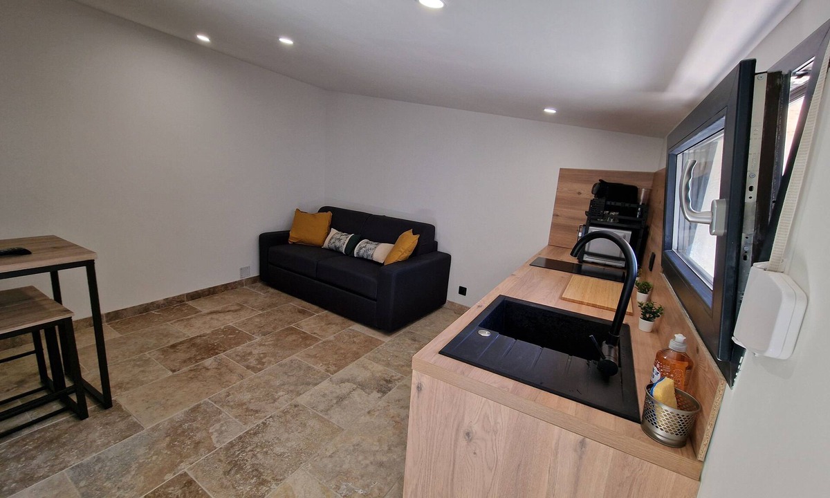 Fos-sur-Mer Apartment | Maisonette Individuelle