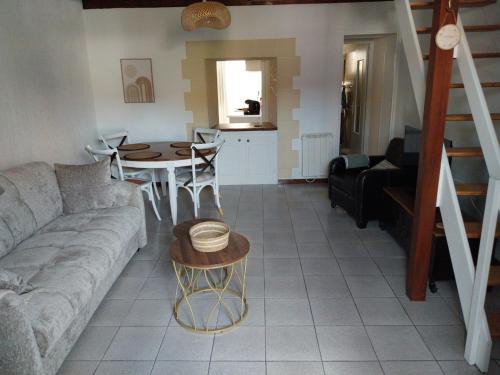 Cognac House | Maisonette Syl' -vie