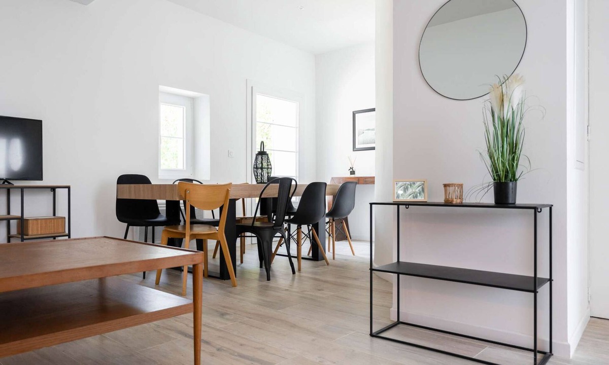 Mazargues Apartment | MaisonMars Le Concorde