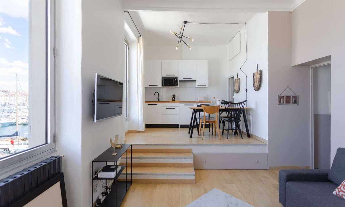 Saint-Victor Apartment | MaisonMars Le Rive Neuve Sea View