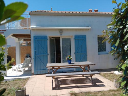 La Faute-sur-Mer House | Maisonnette avec piscine à 1800m de la plage - FR-1-476-35