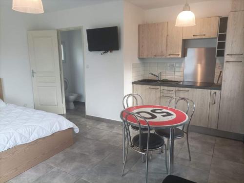 Rousson House | maisonnette dans propriété