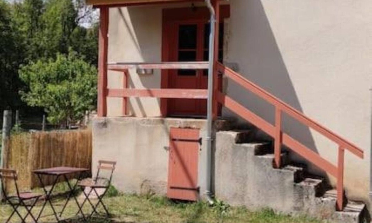 Semur-en-Auxois House | maisonnette du bateau lavoir
