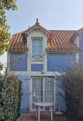 Bourgenay Apartment | Maisonnette duplex 4 pers proche mer et golf