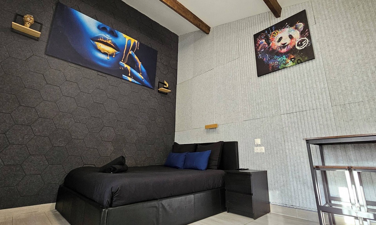 Drancy Centre House | Maisonnette Grande Hauteur Near Paris & Stade De France