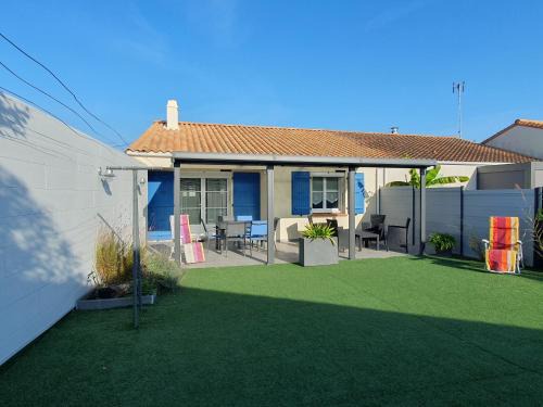 LʼAiguillon-sur-Mer House | Maisonnette proche du bourg, 5 pers, jardin - FR-1-476-84