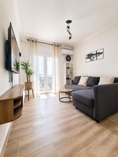 Saint-Barnabe Apartment | Maisonnette rénovée avec cour, clim et métro à 5 min