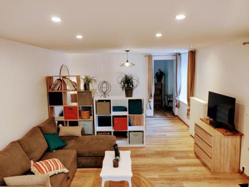 Saints-Geosmes Apartment | Maisonnette tout confort