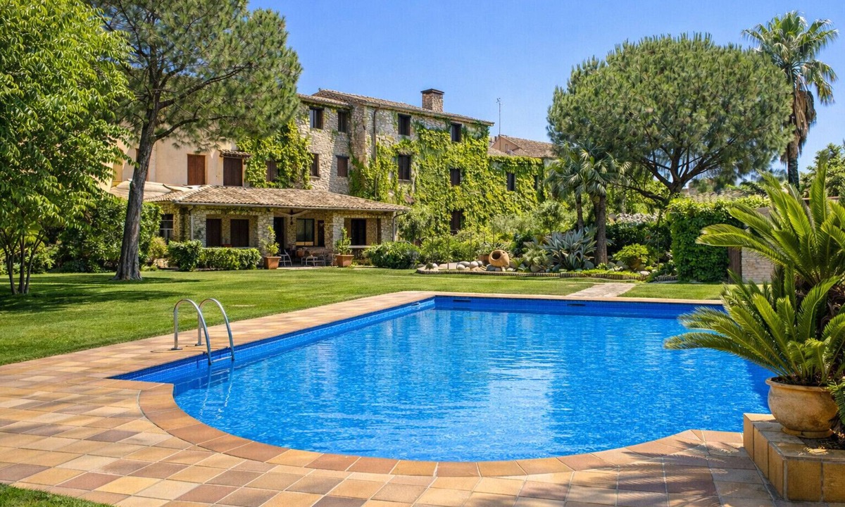 Santa Oliva Villa | Majestic history for 32 guests, 10km to the beach