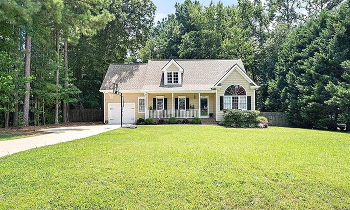 Apex House | Majestic Home in Summer Oaks