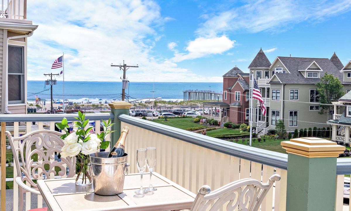 Ocean Grove Bed & Breakfast | Majestic Hotel