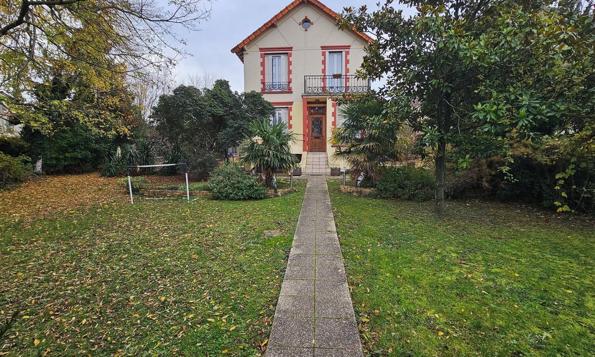 Noisy-le-Grand House | Majestic residence 20 minutes from Paris