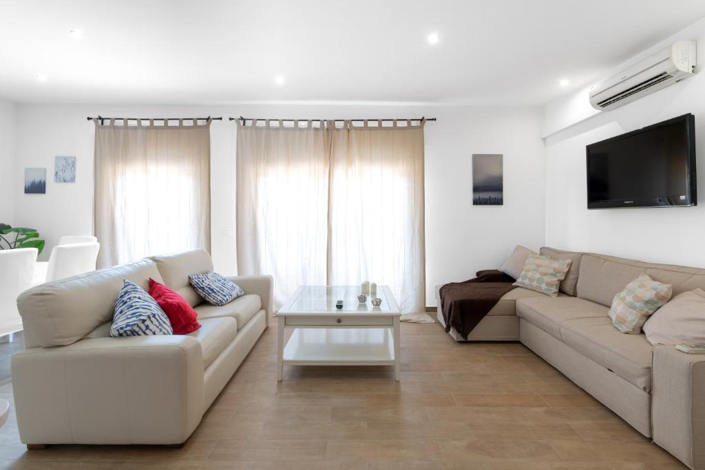 Castelldefels Apartment | Maka beach apartment v
