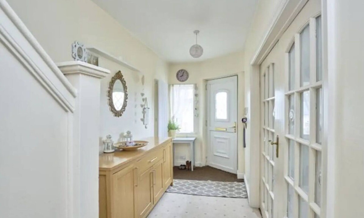 Southgate Green House | Make Cozy Southgate your London base