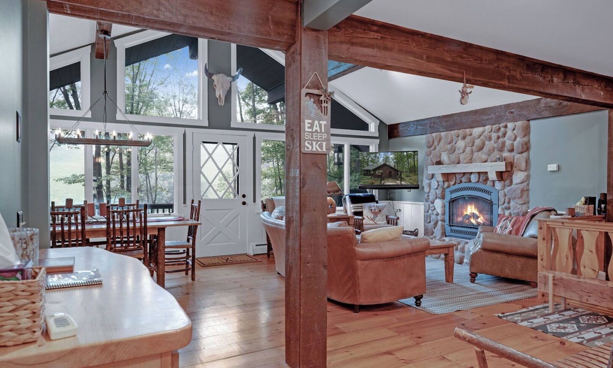 Ellicottville Ski Chalet | Make lasting memories at our family-friendly chalet overlooking the Slopes!