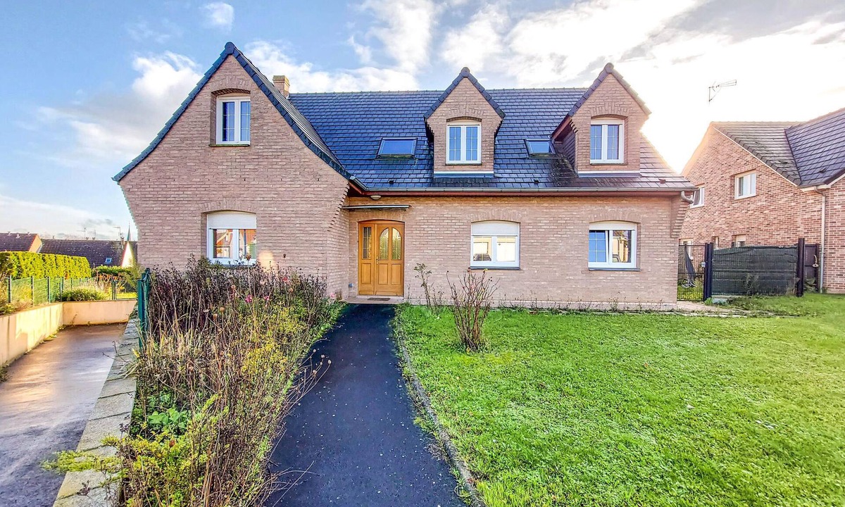 Marcoing House | Make yourself comfortable with your loved ones in this inviting vacation home!
