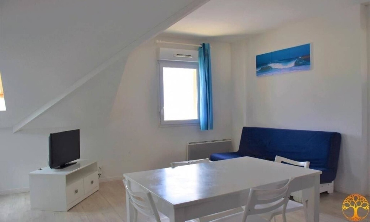 Grandcamp-Maisy Hotel | Making The Best Memories Along The Way! Pets Allowed, Outdoor Pool, Kitchenette!