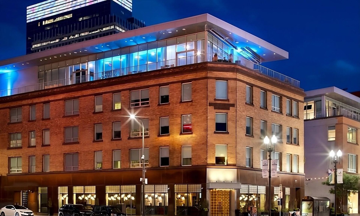 Downtown Minneapolis Hotel | Making The Best Memories Along The Way! 3 Relaxing Units, Pet-friendly Property!
