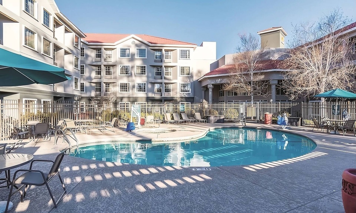 Woodlands Village House | Making The Best Memories Along The Way! 2 Convenient Units, Free Parking