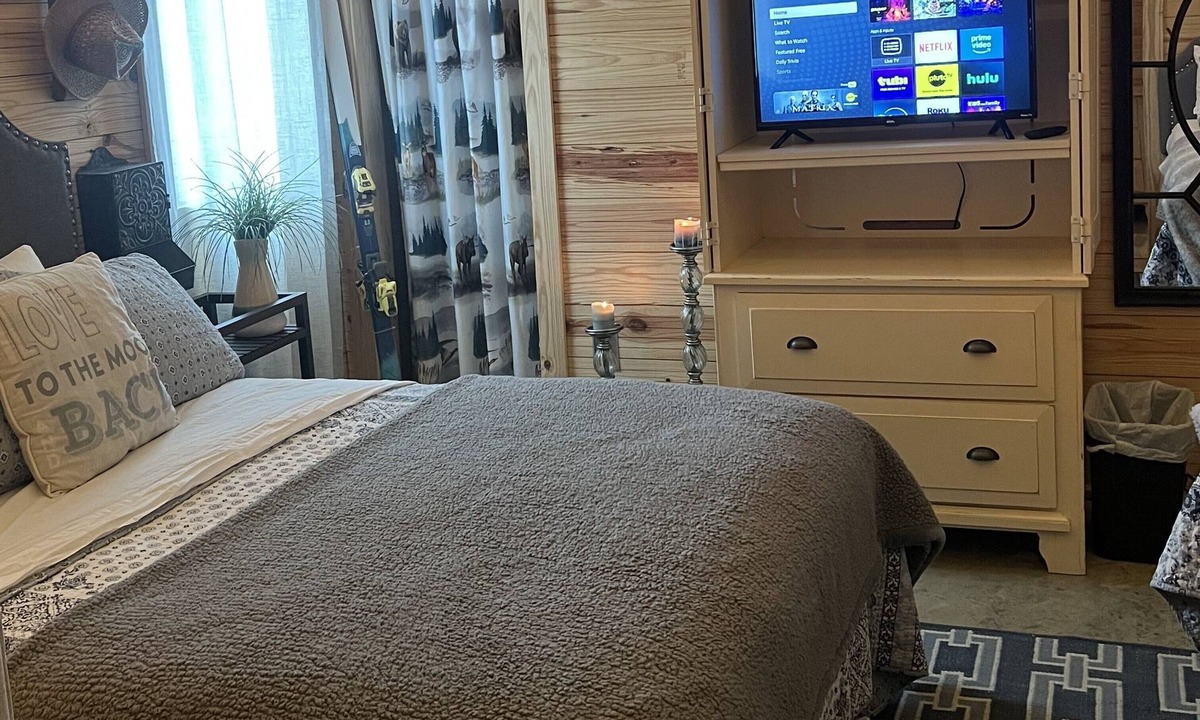 Arley House | Making Waves at Lewis-Smith Lake in Arley, AL