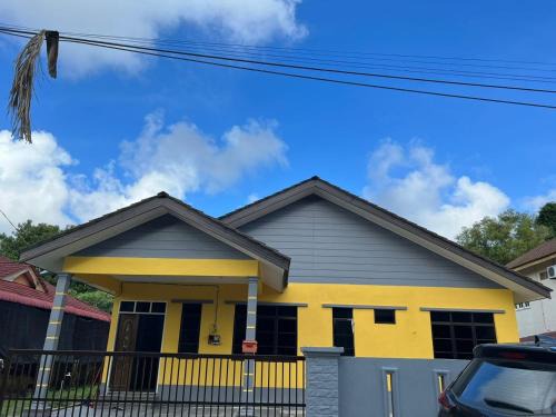 Marang House | Makmur Homestay Marang