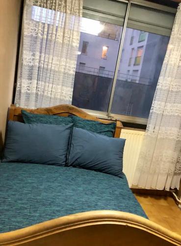 Cite Paul Eluard House | " Male dorm shared room " daily stay 8pm to 10am