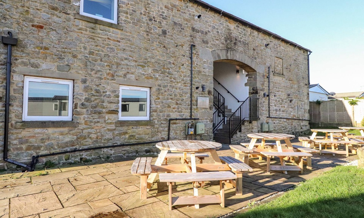 Fourstones Near Bentham Cottage | MALHAM, pet friendly, with pool in Long Preston