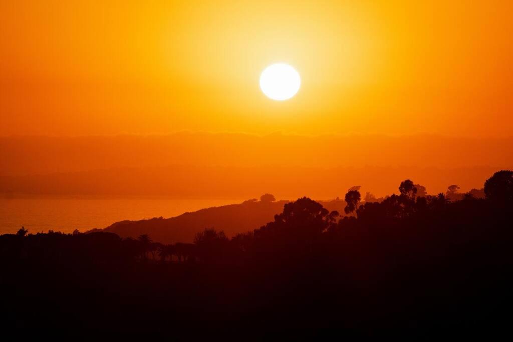Malibu House | Malibu Sunset Getaway